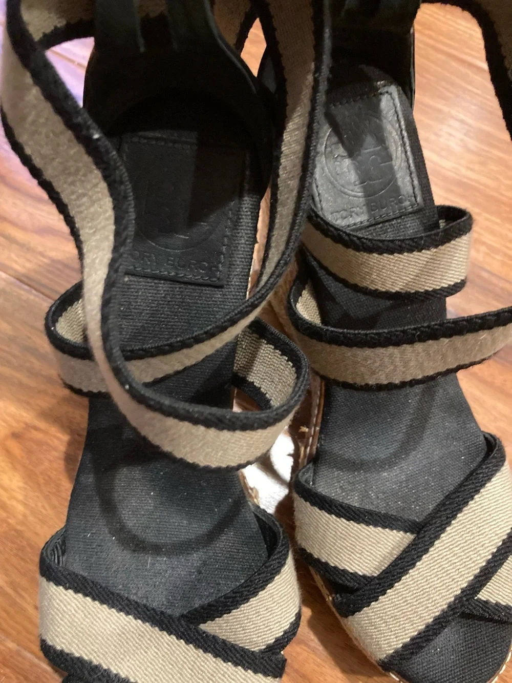TORY BURCH  Black & Cream Contrast Elastic Espadrille Wedges Women's 7B
